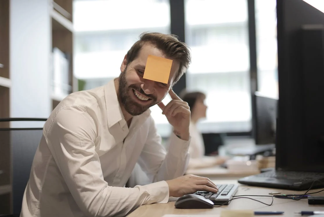 Best Funny Awards For Employees: [30+ Ideas]