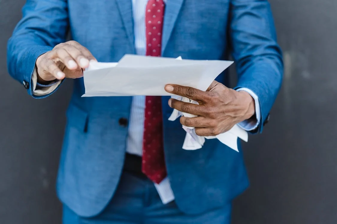 30 Good poll question to increase your team engagement in 2025